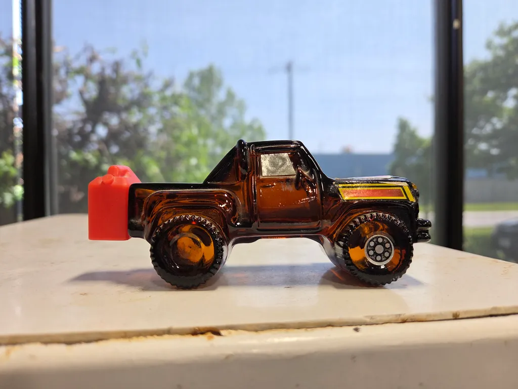 4x4 w gas tank lid bottle  photo 1