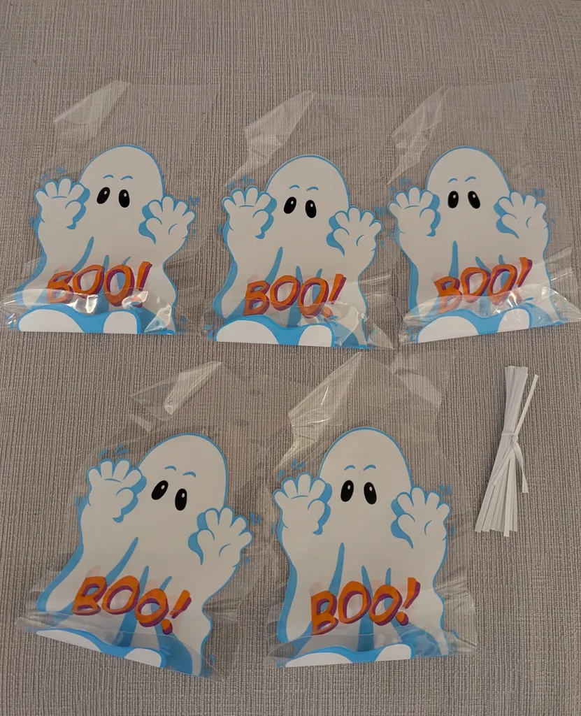 Ghost Boo Treat Bags - Halloween Party Favours photo 1