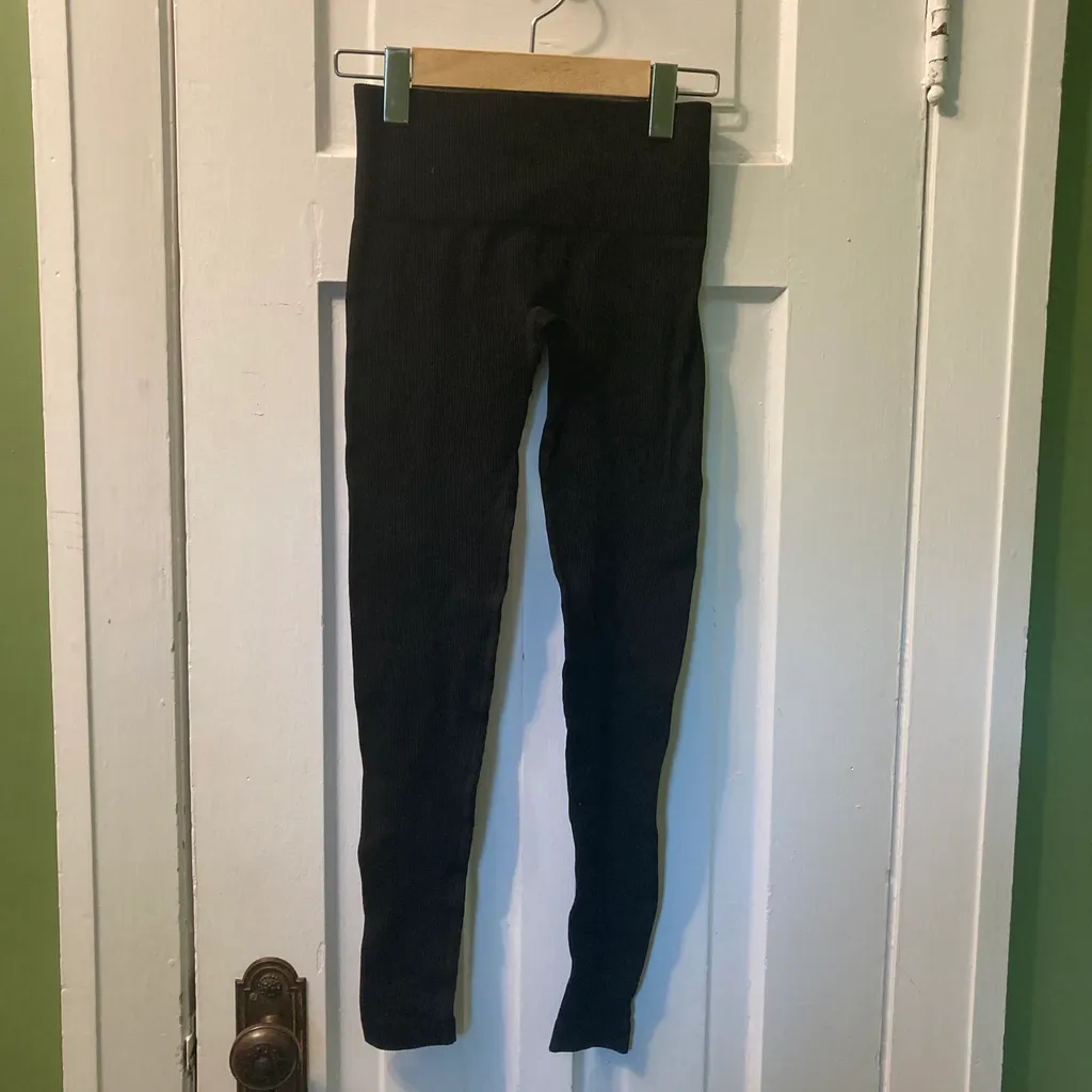 BNWT-BLACK RIBBED LEMON LEGGINGS SIZE XS photo 1