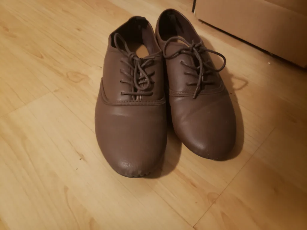 Shoes size 10 brown oxford style photo 1