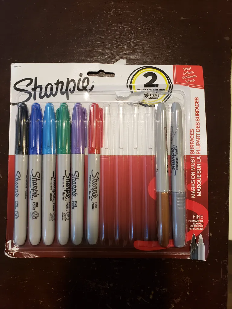 Sharpie Fine Permanent Markers photo 1