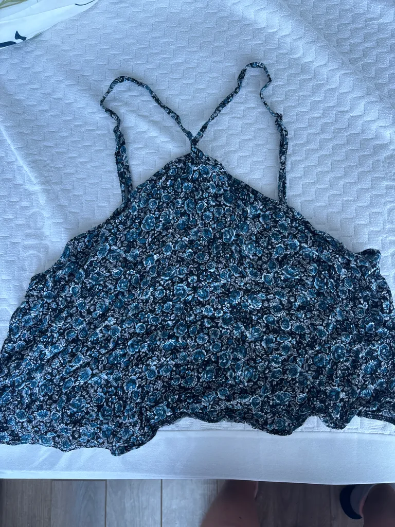 American eagle outfitters crop top photo 1