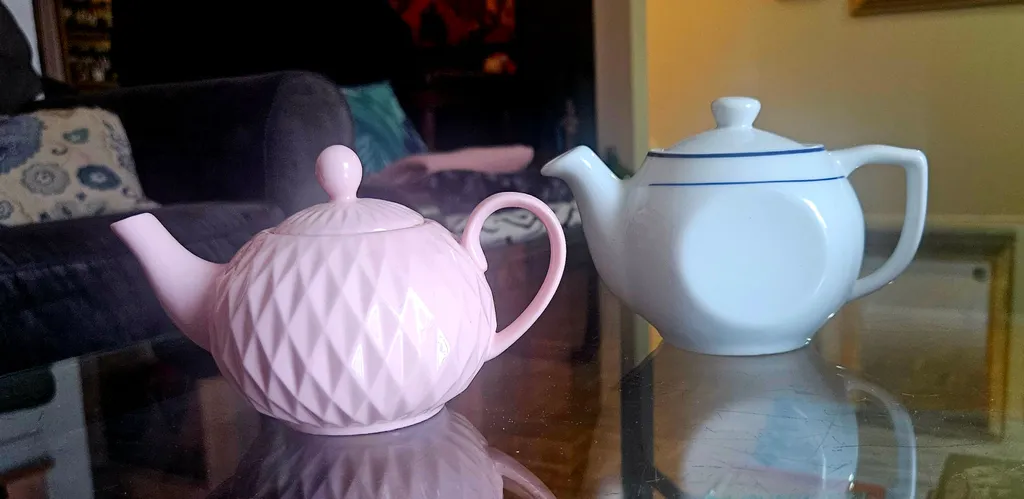 2 mini teapots  photo 1
