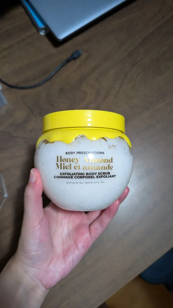 Honey almond body scrub from body prescriptions  photo 1