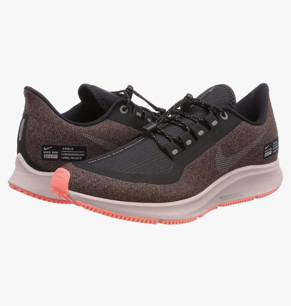 NIKE Women's 8.5 size Shoes photo 1