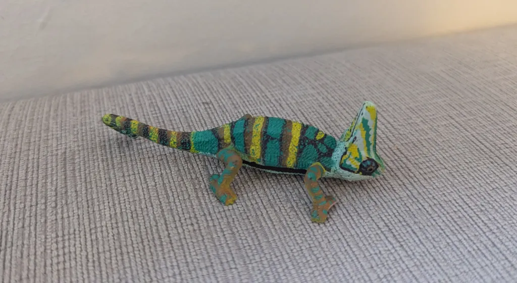 Chameleon Figurine Toy photo 1
