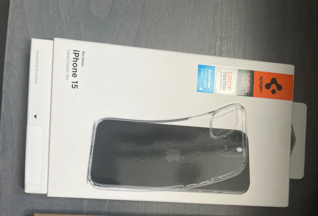🎁Spigen crystal flex iPhone 15 phone case photo 1