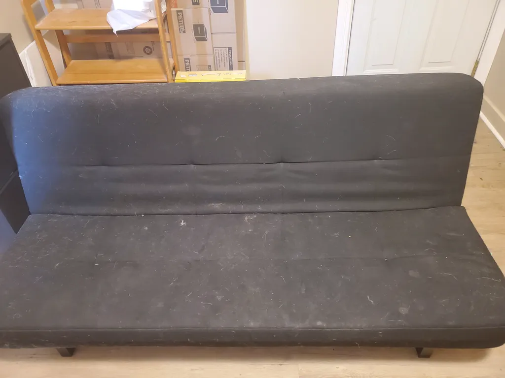 Futon couch photo 1