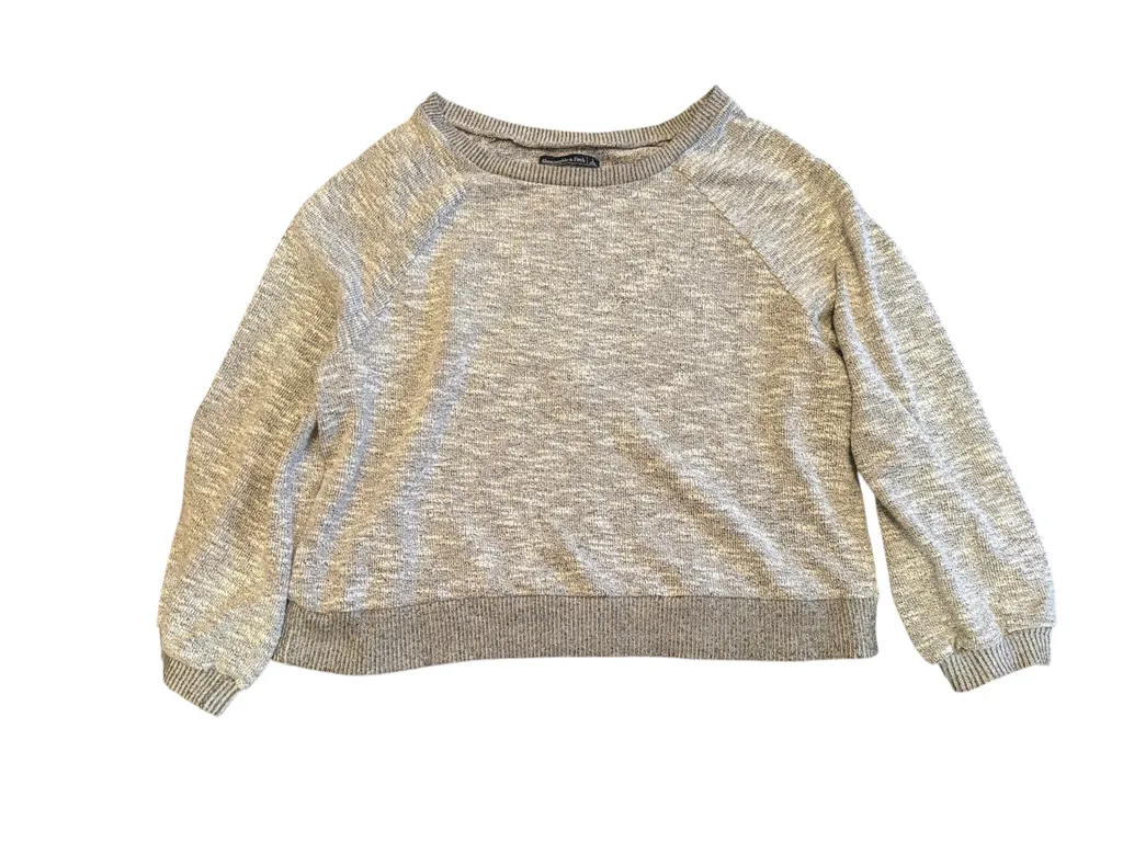 Grey sweater photo 1