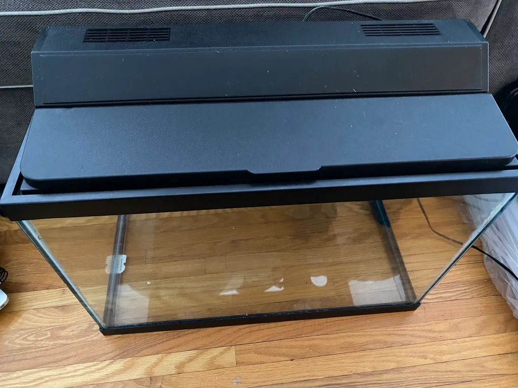 30 gal fish tank, food and accessories photo 1