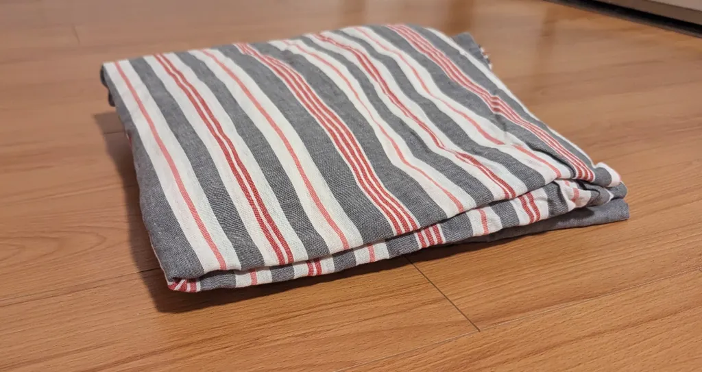 IKEA Bergskrabba Curtains (2) - 145x250 cm  photo 1