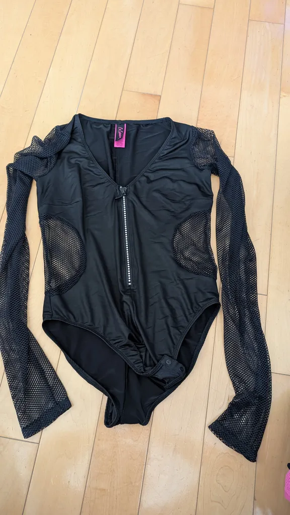La senza size small one piece photo 1