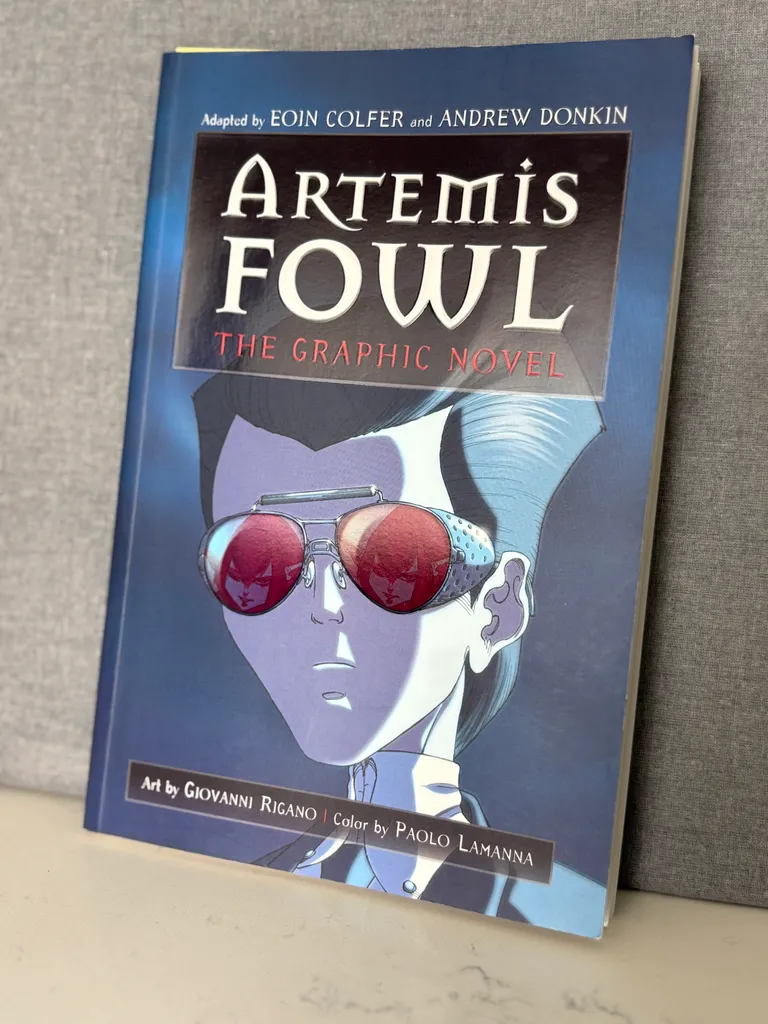 Graphic Novel - Artemis Foul photo 1