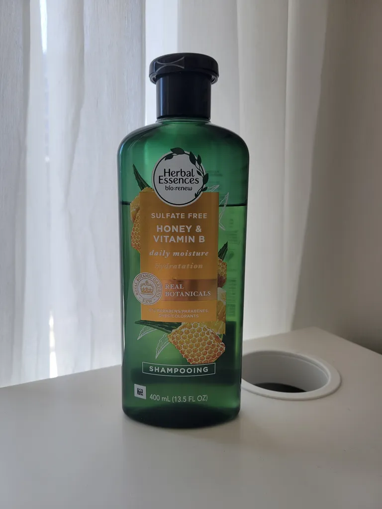 TRADED - Herbal essences shampoo photo 1