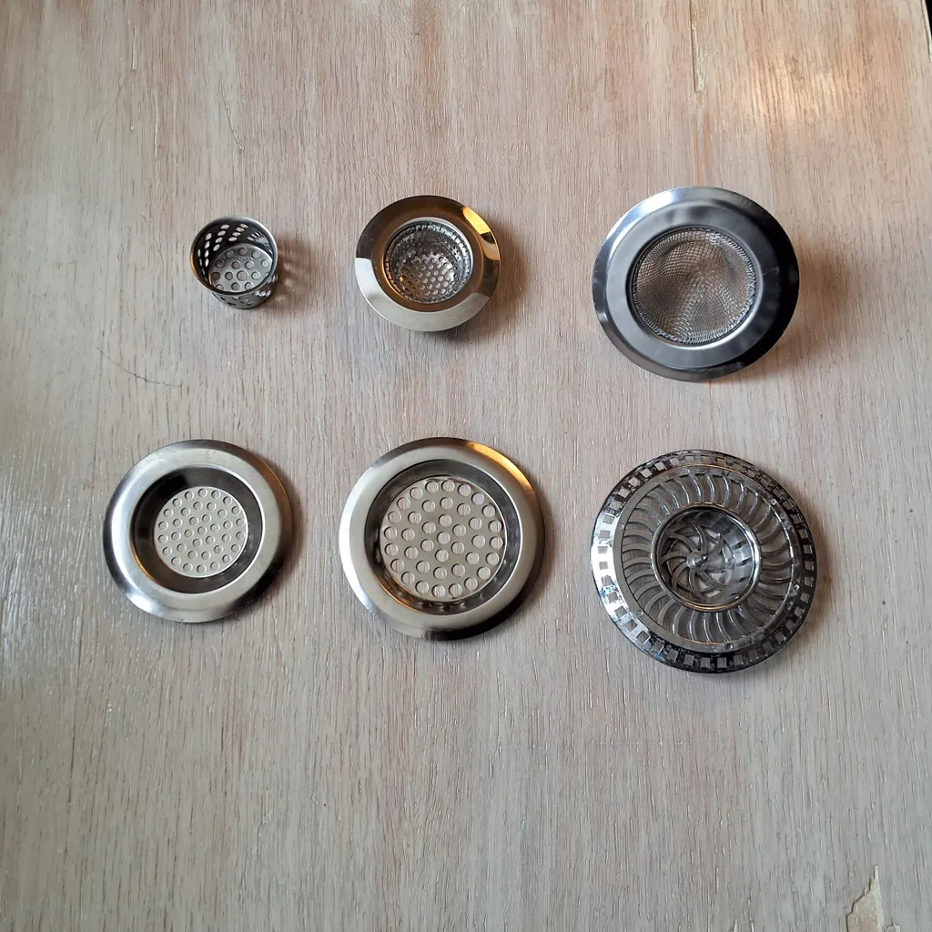 Various sink / shower strainers photo 1