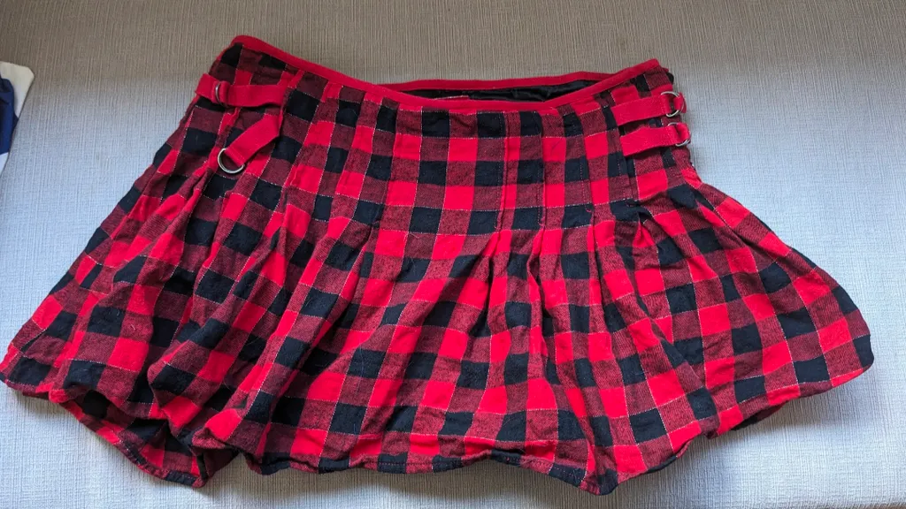 Aerie Plaid Red and Black Skirt  photo 1