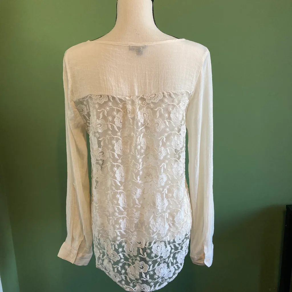 MINE blouse with lace back size Large photo 1