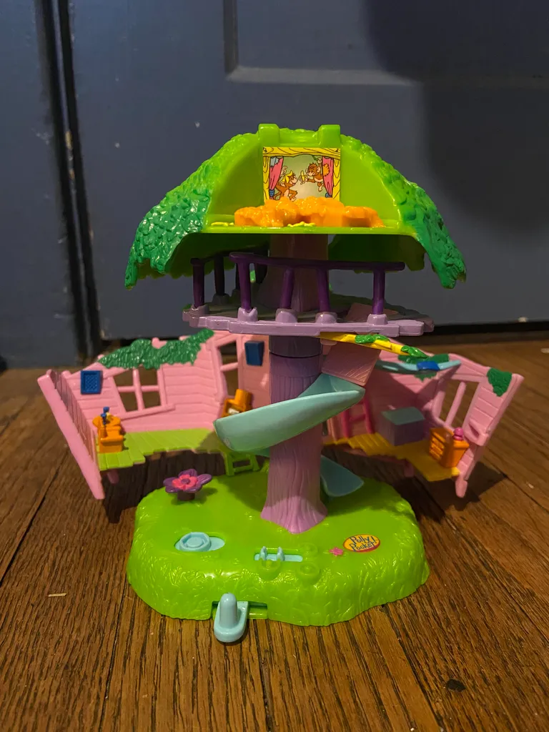 Polly pocket treehouse photo 1