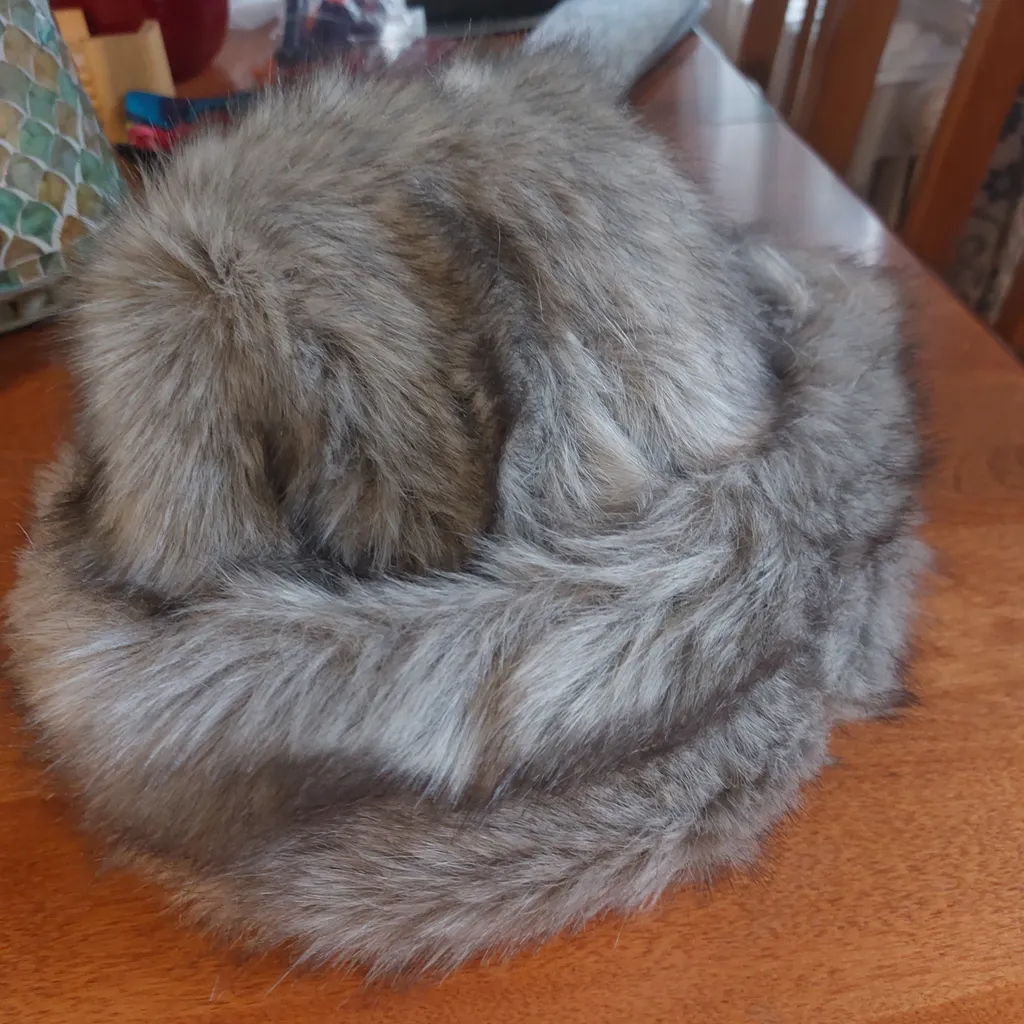 Faux far hat photo 1