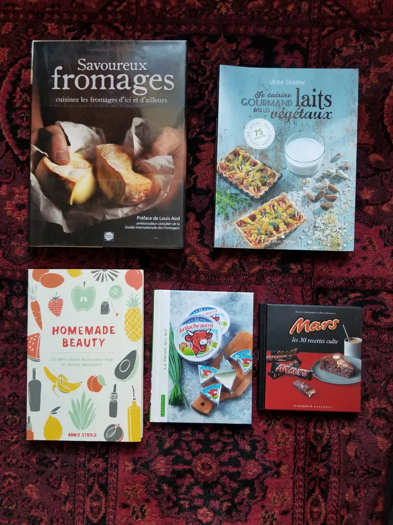 Beauty and kitchen books photo 1