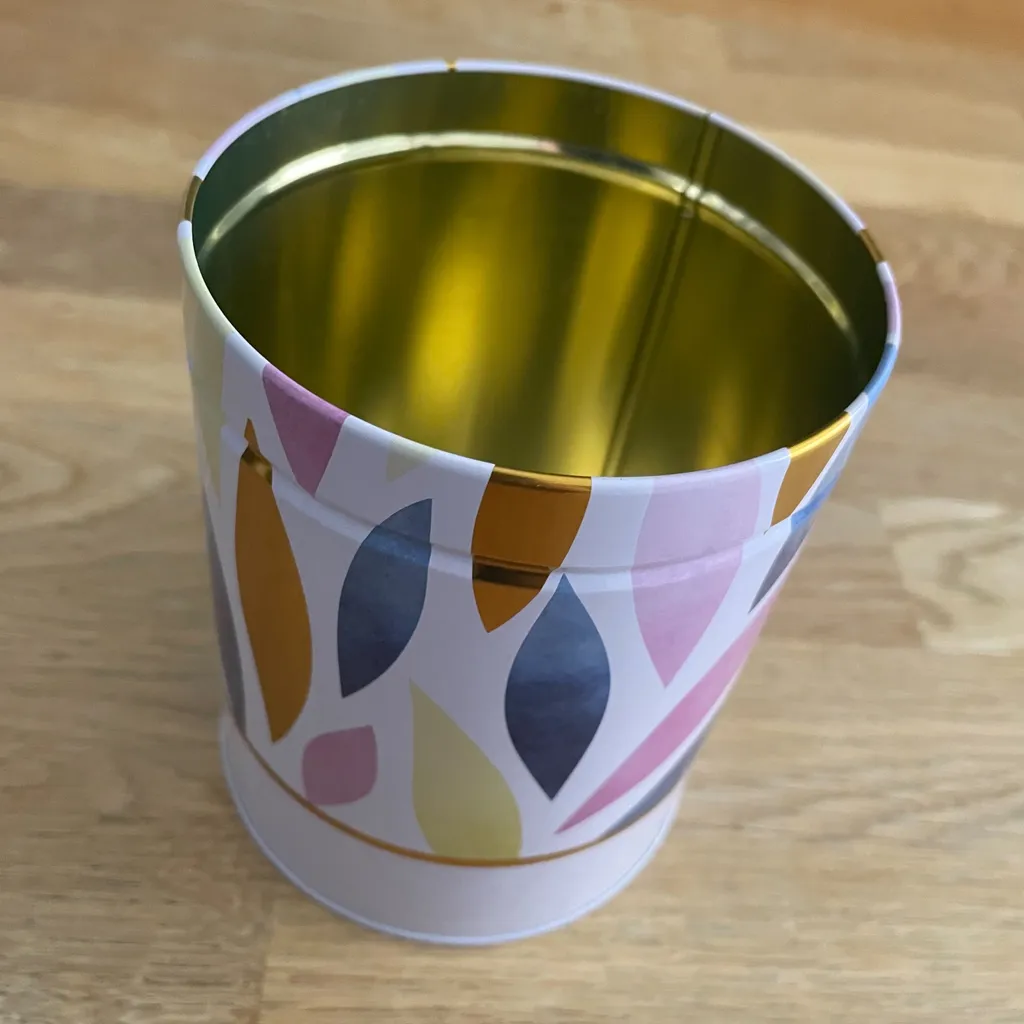 Round Circular Metal Tin photo 1