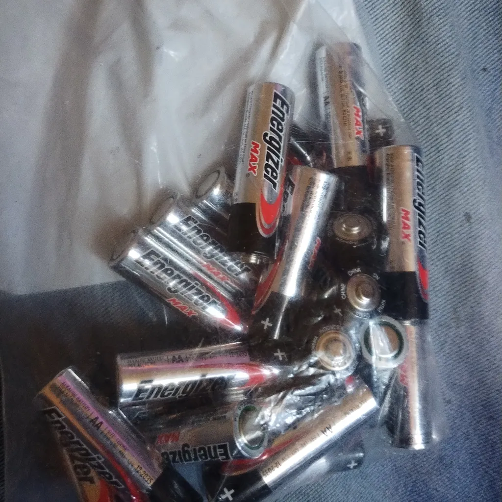 X24 Energizer AA batteries  photo 1