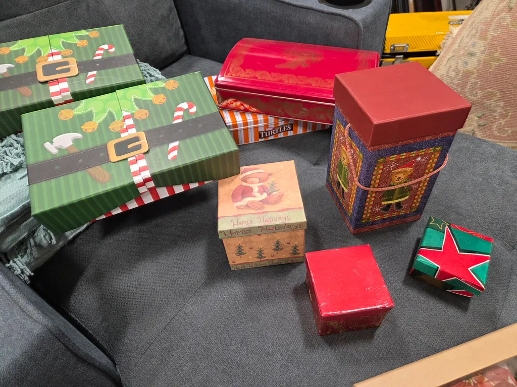 Gift boxes / storage box / recycle  photo 1