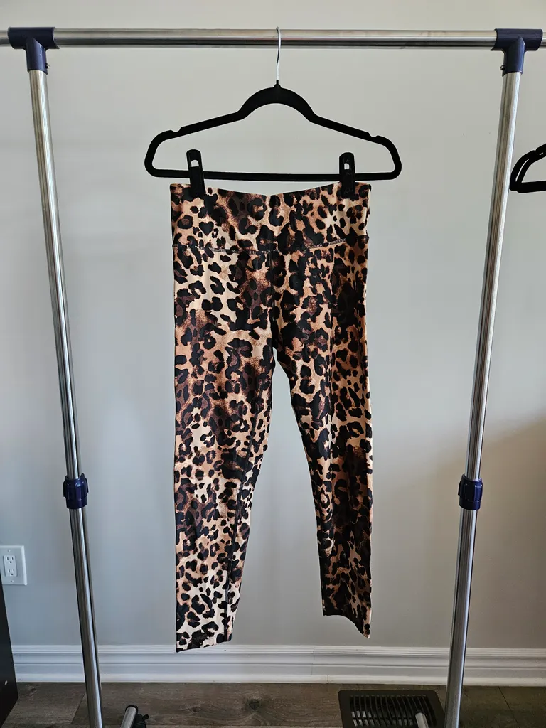 Calvin Klein Workout 3/4 Length Athletic Pants Size M photo 1