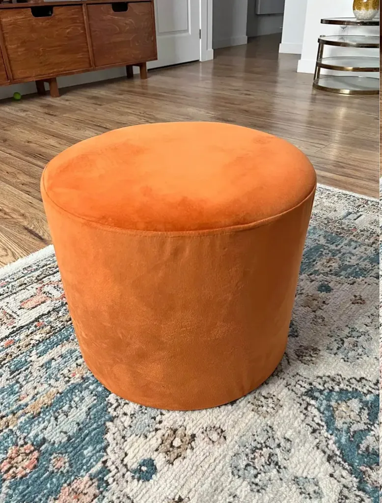 Entry pouf photo 1