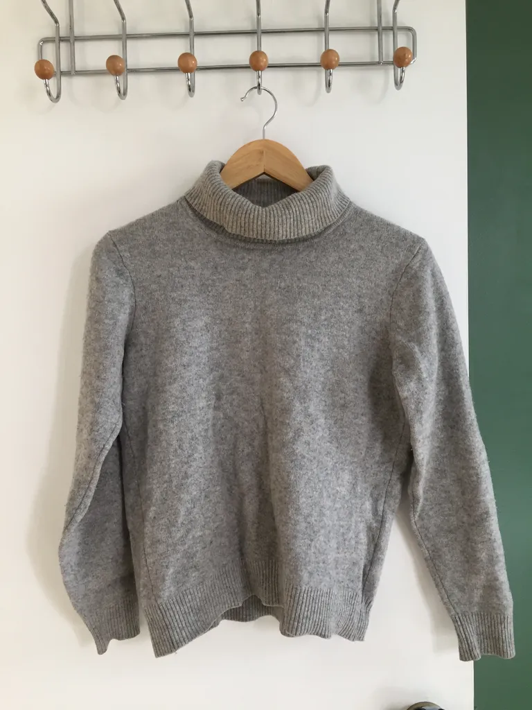 Grey wool turtleneck photo 1
