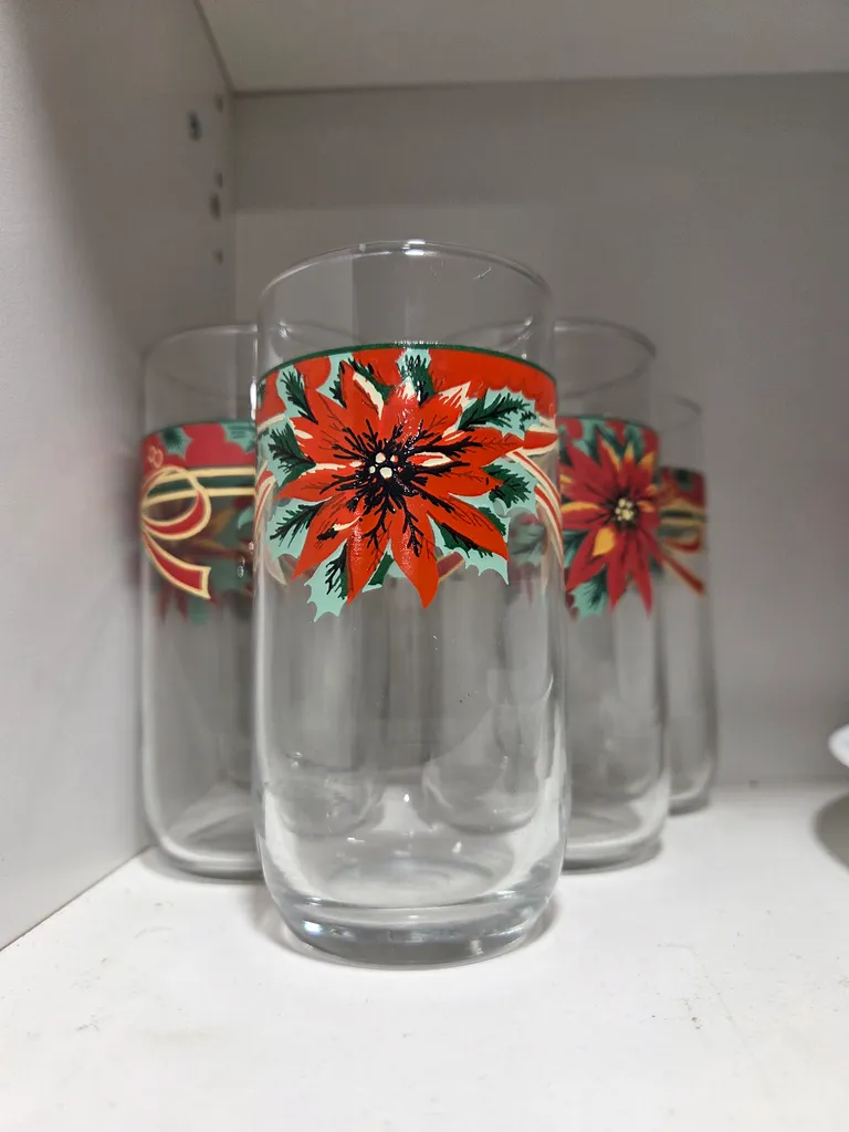 Single holly pointsettia glass photo 1