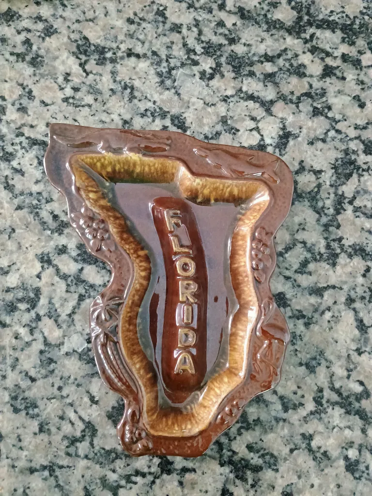 Another Ashtray  photo 1