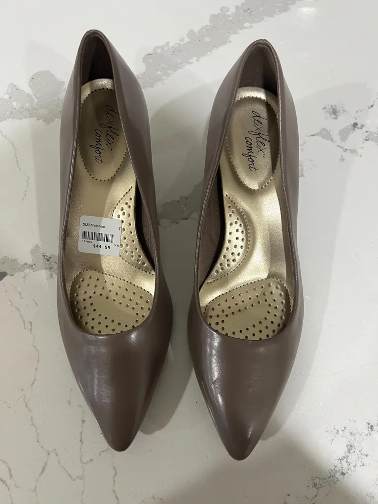 Dark Nude Pumps, Size 7, New photo 1