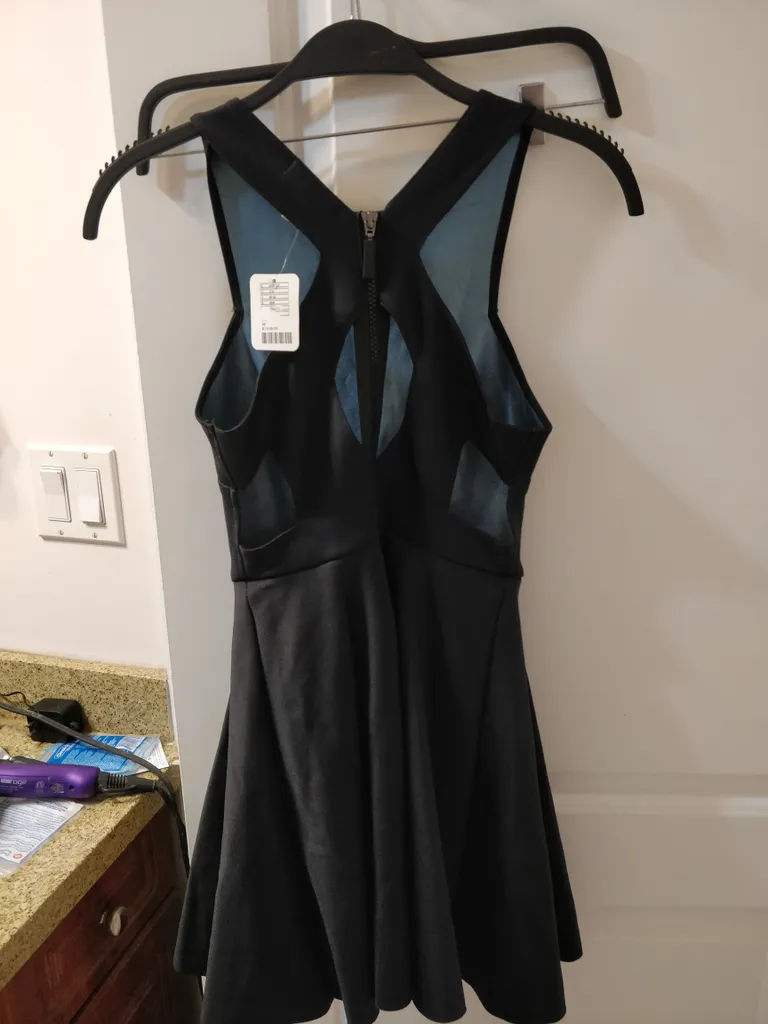 Holiday dresses photo 1