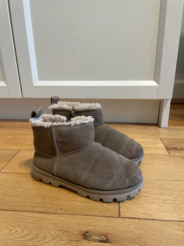 Zara toddler booties size 26/US10 photo 1