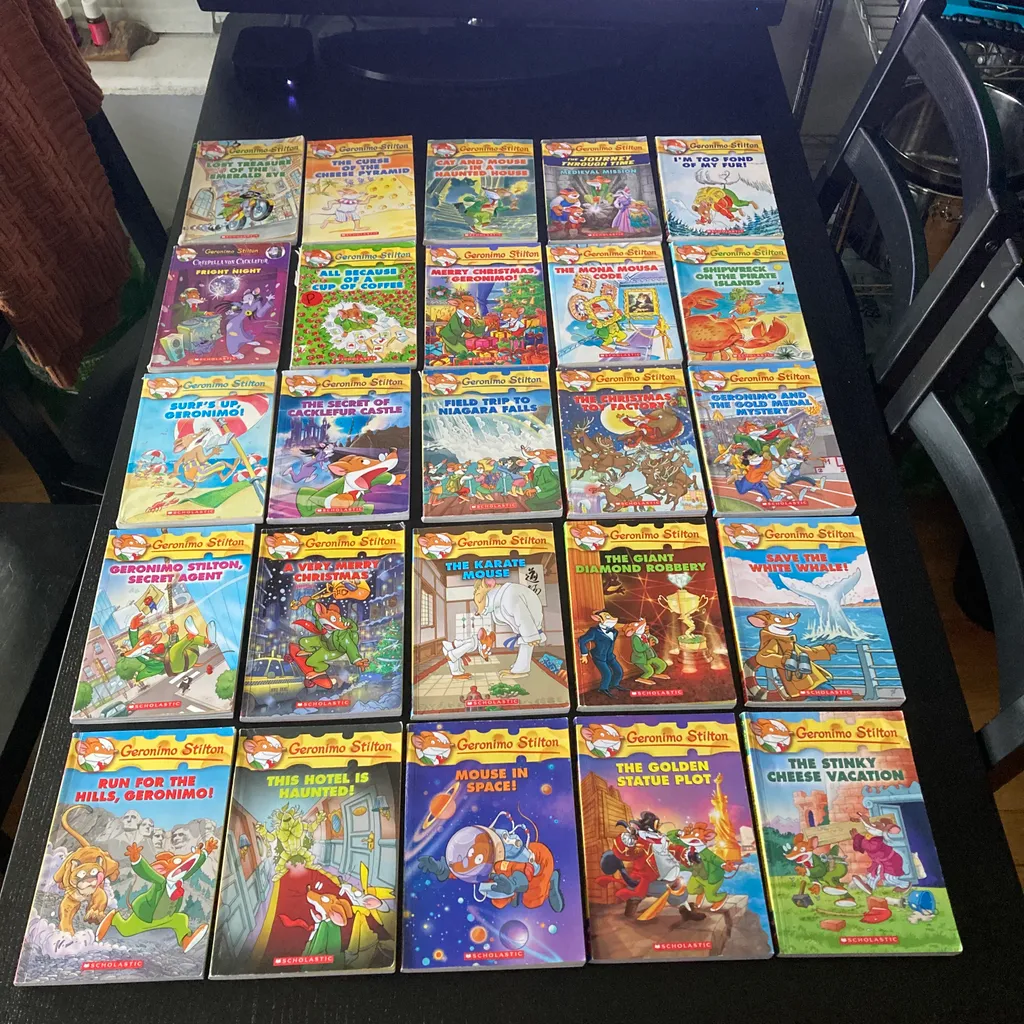 Geronimo Stilton graphic Novel style books lot  photo 1