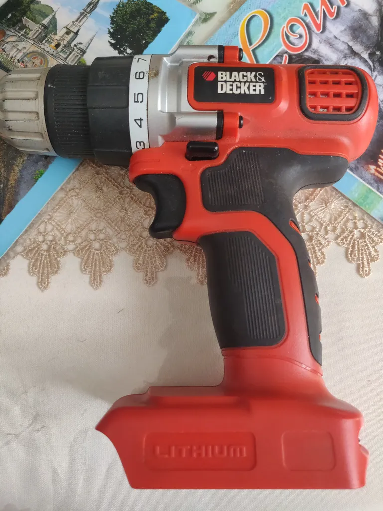 Black and decker ldx120 drill only  photo 1