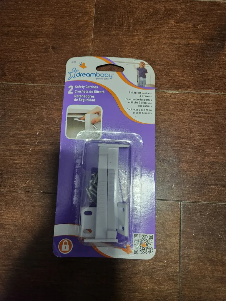 Dreambaby Baby Safety Catches Locks BNIP photo 1