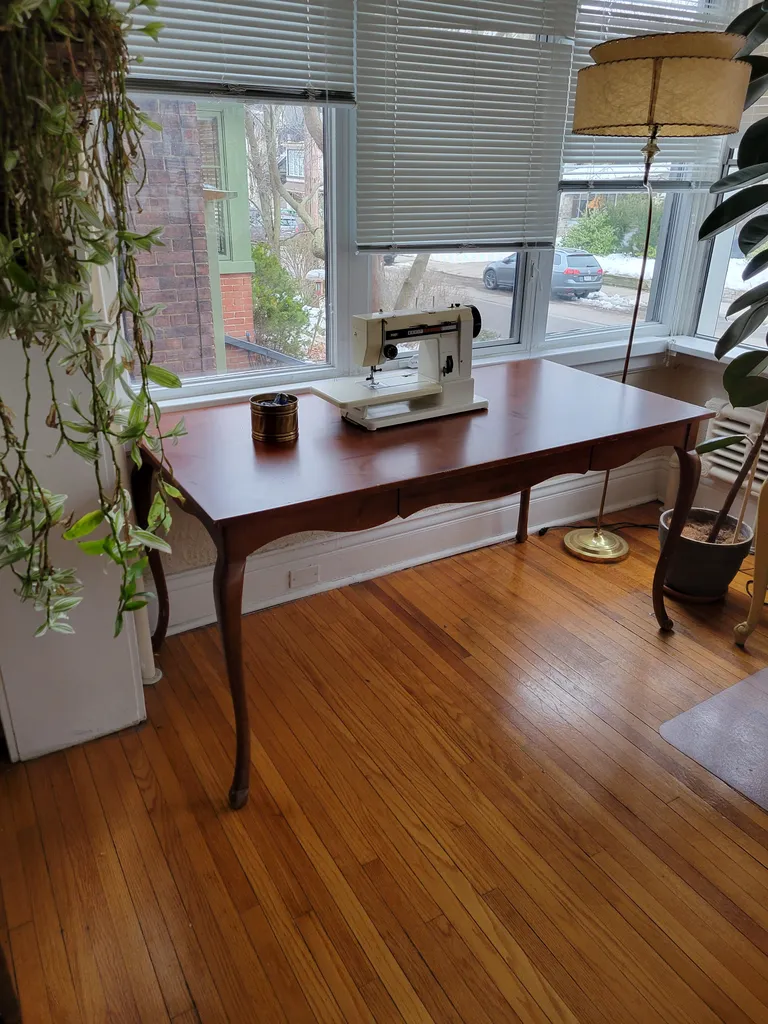 Large wooden desk/table photo 1