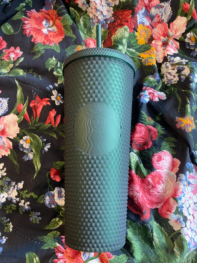 Starbucks new  photo 1