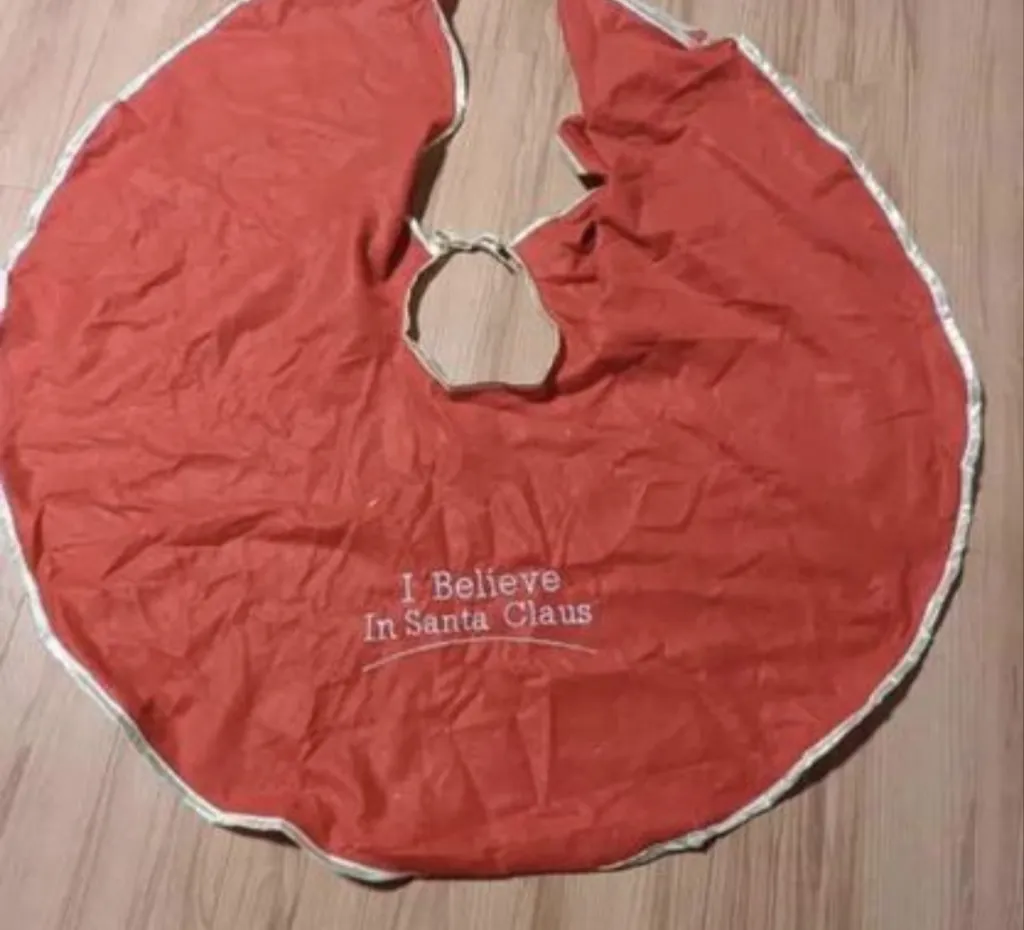Christmas Tree Skirt - I Believe in Santa Claus photo 1