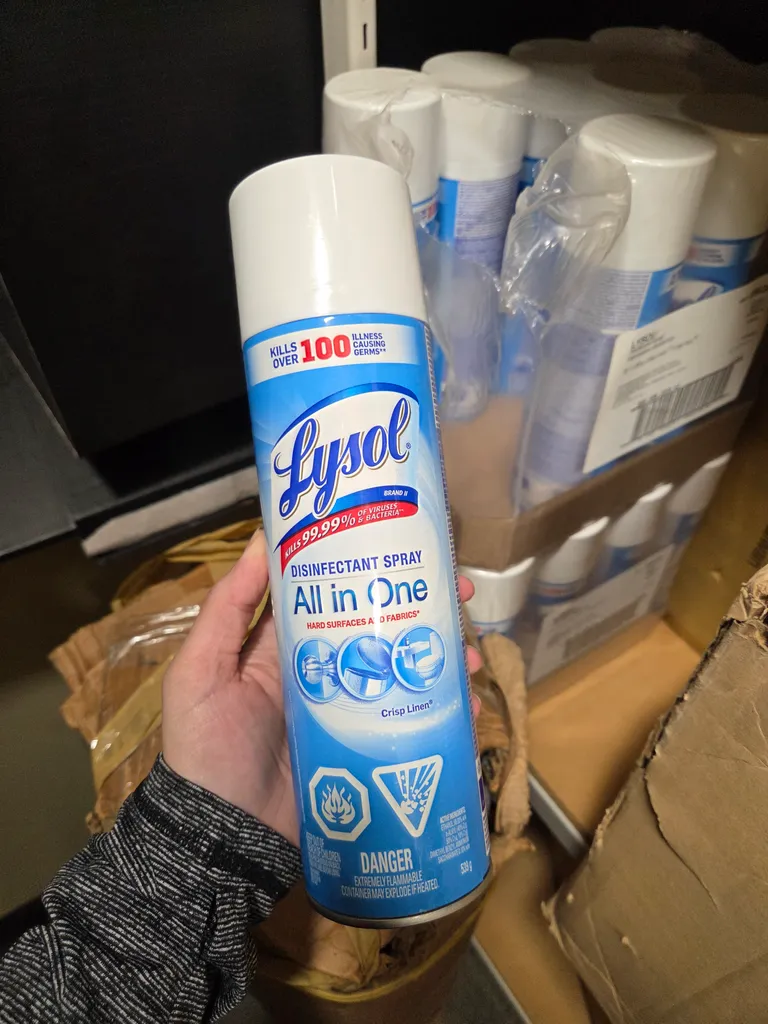 Lysol spray photo 1