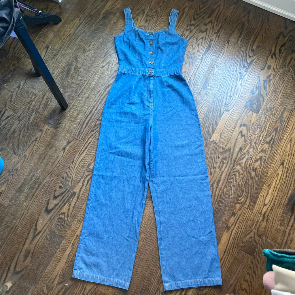 WOMANS DENIM JUMPSUIT SIZE MEDIUM photo 1