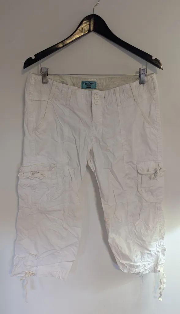 Steve & Barry's White Cargo Capris Size 8 photo 1