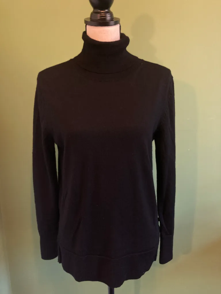 Banana republic merino wool turtle neck sweater Black photo 1