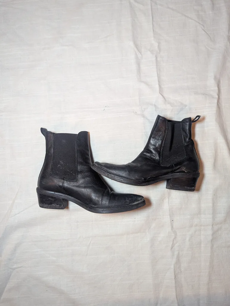 Leather boots photo 1