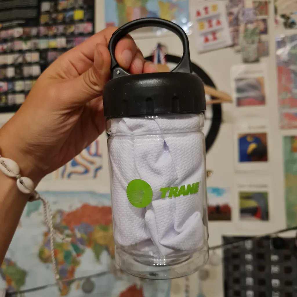 Portable bottle and sports towel photo 1