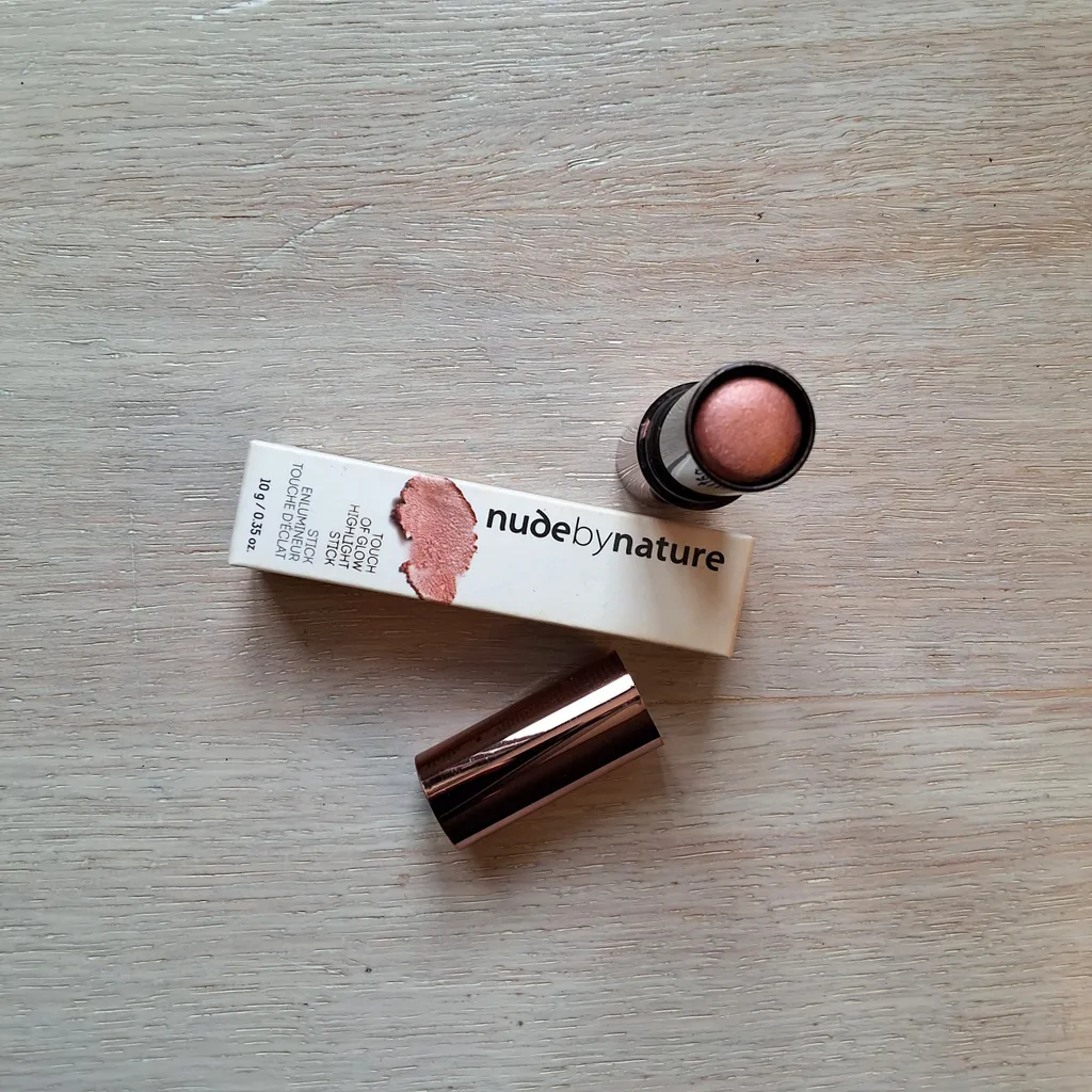 ‘Nude by Nature’ Touch of Glow Highlight Stick, 99% full photo 1