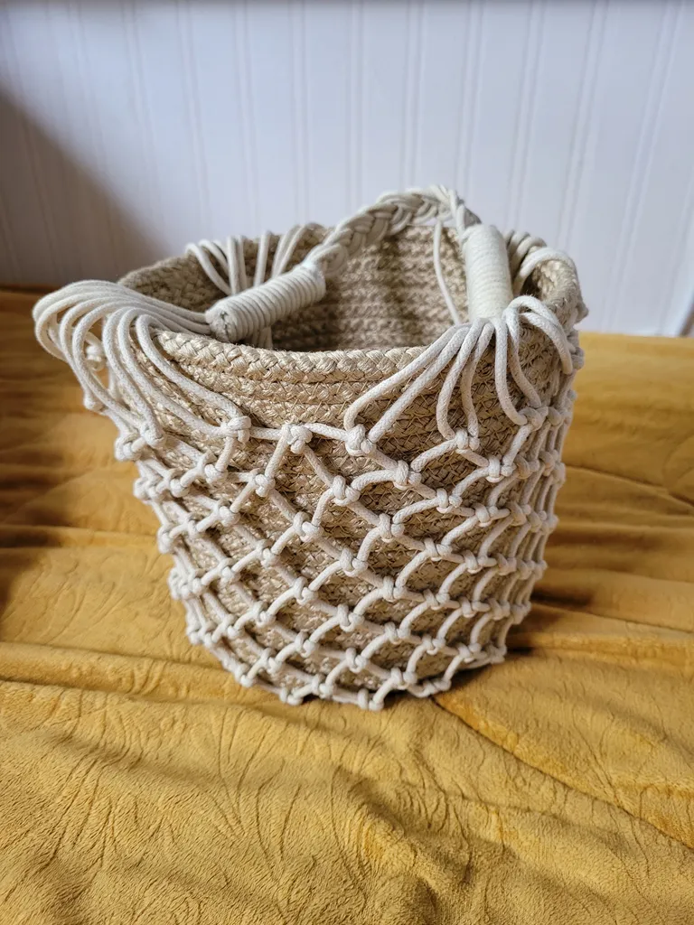 Aritzia Woven Basket Bucket Bag photo 1