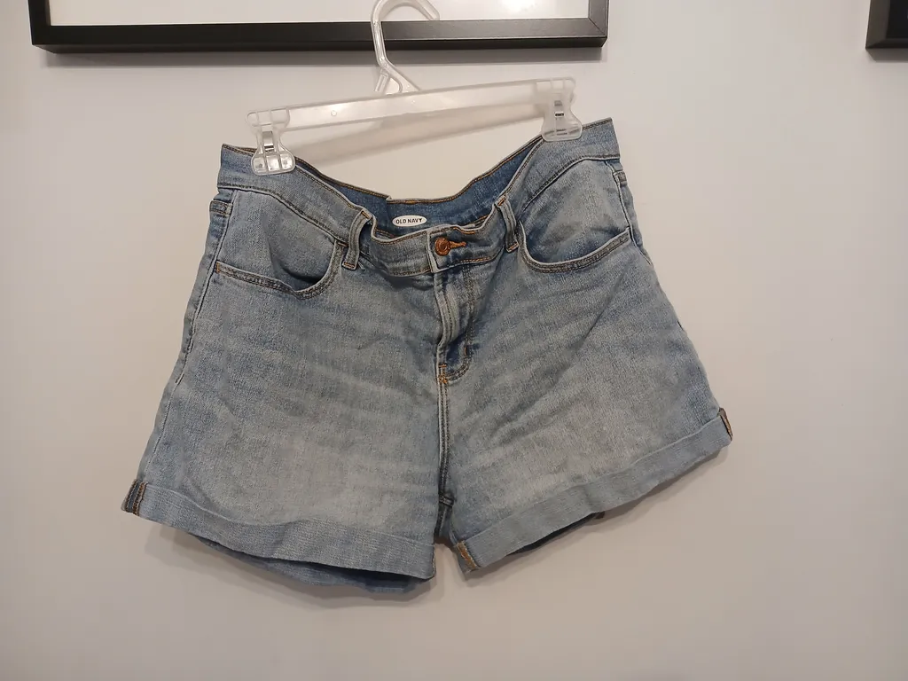 Old navy size 14 Jean shorts photo 1